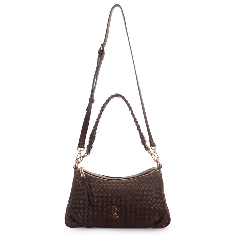 Bolsa tiracolo feminina marrom com textura trançada e alça ajustável